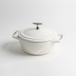 USA Enamel? Cast Iron Dutch Oven