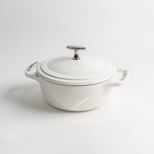 USA Enamel? Cast Iron Dutch Oven