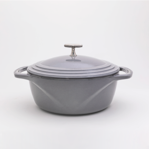USA Enamel? Cast Iron Dutch Oven