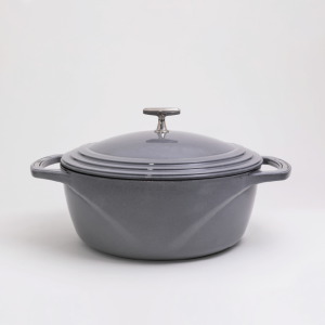 USA Enamel? Cast Iron Dutch Oven